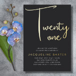 Invitación Con Relieve Metalizado Fiesta de 21 cumpleaños con guión de oro<br><div class="desc">Comience su fiesta de 21 años con estilo con estas invitaciones de 21 años de estilo negro con guiones de oro de lujo. Perfecto para invitar a toda tu familia y amigos a tu día especial, estas elegantes invitaciones se asegurarán de que todos estén ahí y listos para celebrar. Construidas...</div>