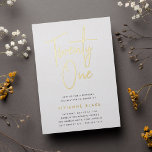 Invitación Con Relieve Metalizado Fiesta de Golden Script 21st Birthday<br><div class="desc">Celebra su cumpleaños con estas invitaciones de cumpleaños número 21 de la moda que incluyen "veintiuno" en letras de guión esbozadas a mano de Relieve metalizado oro moderno. Personalice con los detalles de su fiesta debajo. Una elección inolvidable y de lujo para fabulosas celebraciones de 21 años.</div>