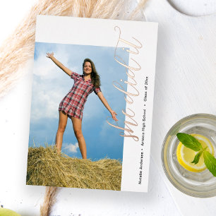 Invitación Con Relieve Metalizado Fiesta de Graduación con Foto de Ella Lo Logró Min