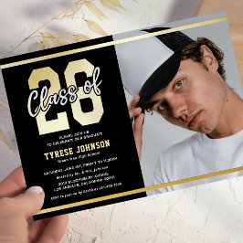 Invitación Con Relieve Metalizado Fiesta de Graduación con Fotos Masculinas Modernas