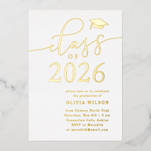 Invitación Con Relieve Metalizado Fiesta de Graduación de la Clase de 2026 Blanco Or