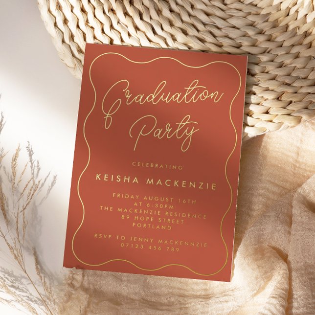 Invitación Con Relieve Metalizado Fiesta de graduación de Terracota y Oro (Subido por el creador)