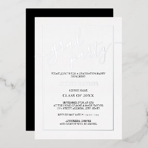 Invitación Con Relieve Metalizado Fiesta de Graduación Moderna de Plata y Negro