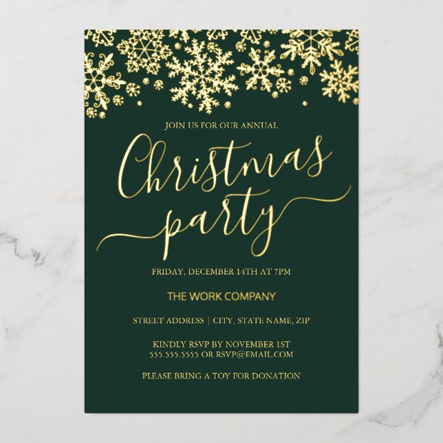 Invitación Con Relieve Metalizado Fiesta de Navidades Empresariales Verdes Snowflake (Anverso)