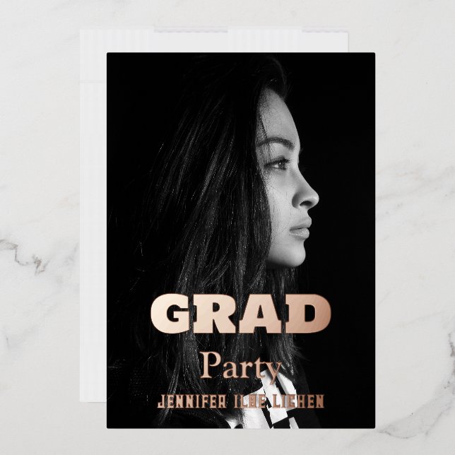 INVITACIÓN CON RELIEVE METALIZADO FIESTA MODERNO DE FOTO GRAD (Sobre)