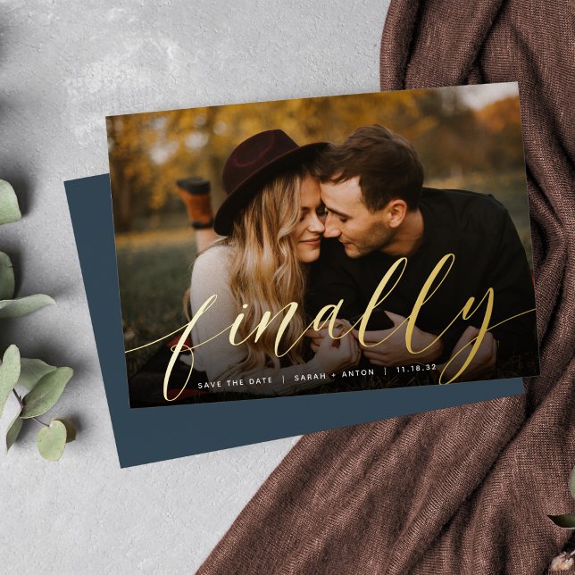 Invitación Con Relieve Metalizado Finalmente | Foto completa Guardar la fecha (Subido por el creador)