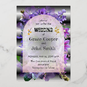 Invitación Con Relieve Metalizado Floral morada suave con fondo negro y blanco