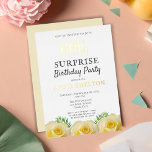 Invitación Con Relieve Metalizado Floral rosa amarilla 60.ª fiesta de cumpleaños sor<br><div class="desc">Relieve metalizado dorado Rosa Amarillo Floral 60th Surprise Fiesta de Cumpleaños para ella. Invitación de cumpleaños con hermosas rosas amarillas y hojas tropicales. La edad y el nombre son Relieve metalizado de oro - se puede cambiar a Relieve metalizado de plata y Relieve metalizado de oro rosa. Perfecto para una...</div>