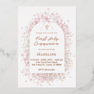 Invitación Con Relieve Metalizado flores blancas rosadas Primera Comunión