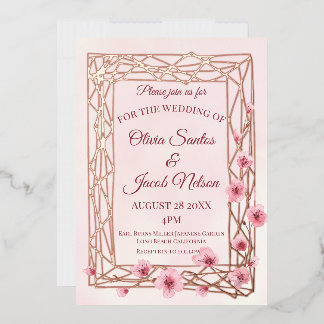 Invitación Con Relieve Metalizado Flores de cerezo en acuarela en una enredadera de