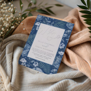 Invitación Con Relieve Metalizado Flores Silvestres Modernas Azul & Plata Hacemos Bo