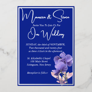 Invitación Con Relieve Metalizado Flores Violetas en Azul Real Boda Plateado