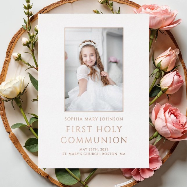 Invitación Con Relieve Metalizado Foto chica Primero Rosa de la comunión (Girl Photo First Holy Communion Rose Gold Foil Invitation)