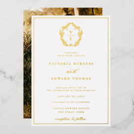 Invitación Con Relieve Metalizado Foto de boda con monograma de cresta dorada vintag