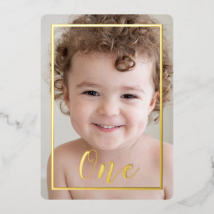 Invitación Con Relieve Metalizado Foto de cumpleaños número 1 de niños y borde dorad