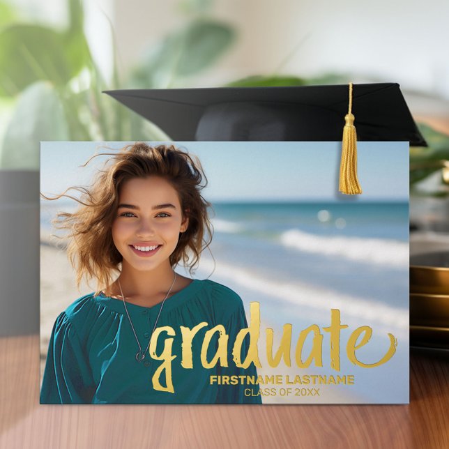 Invitación Con Relieve Metalizado Foto de graduación - Guión ustico con Fiesta de gr (Graduation Party Invitation with Multiple Photos)