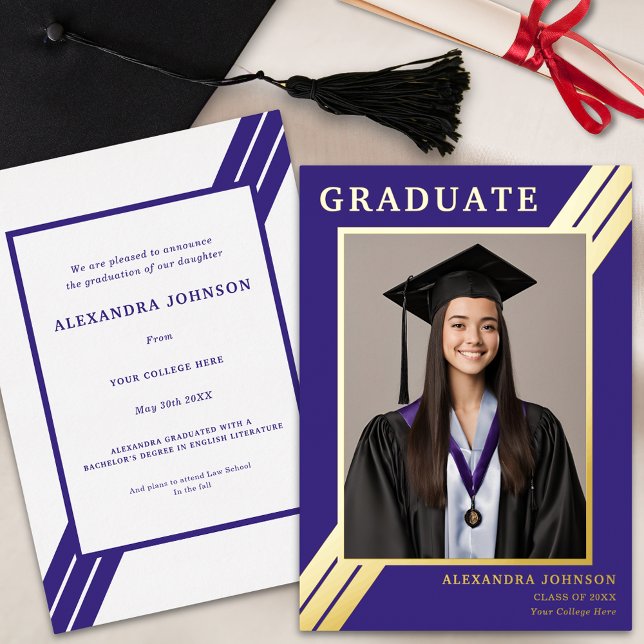 Invitación Con Relieve Metalizado Foto de graduado moderno azul y oro (Modern Bold blue and gold foil stripes graduate photo Graduation announcement card)