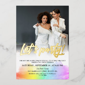 Invitación Con Relieve Metalizado Foto de Let's Party con letra de pincel dorado arc