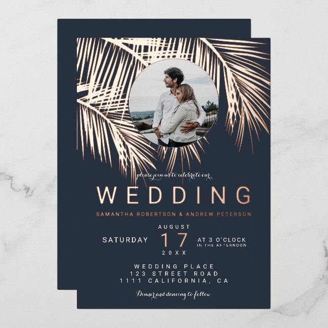 Invitación Con Relieve Metalizado Foto tropical moderna rosa boda de palmera dorada (Anverso/Reverso)