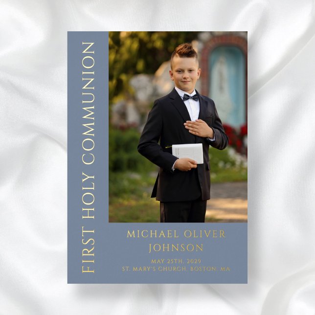 Invitación Con Relieve Metalizado Fotografía azul moderna Primera comunión sagrada (Modern Boy Photo Blue First Holy Communion Foil Invitation)