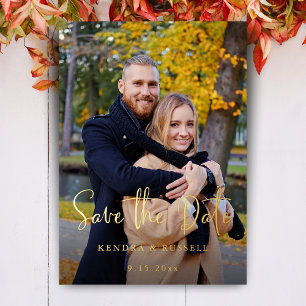 Invitación Con Relieve Metalizado Fotomontaje de Save the Date con Caligrafía Modern