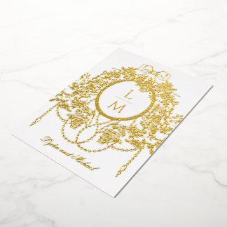 Invitación Con Relieve Metalizado French Rococo Gold Foil Rose Monogram Wedding