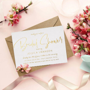 Invitación Con Relieve Metalizado Fun Casual Script Bridal Shower Gold