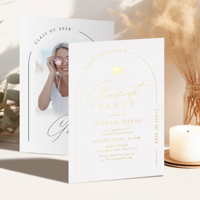 Invitación Con Relieve Metalizado Gold Simple Elegant Script Modern Arch Graduation (Gold Simple Elegant Script Modern Arch Graduation Foil Invitation)