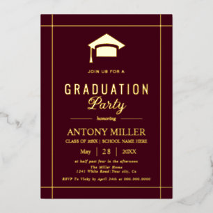 Invitación Con Relieve Metalizado Gorrito de graduación dorado Clase de 2026 burdeos