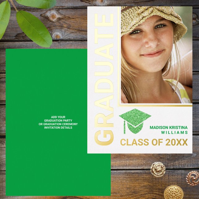 Invitación Con Relieve Metalizado Grad Glam Green Cap Stylish Graduate Photo (Subido por el creador)
