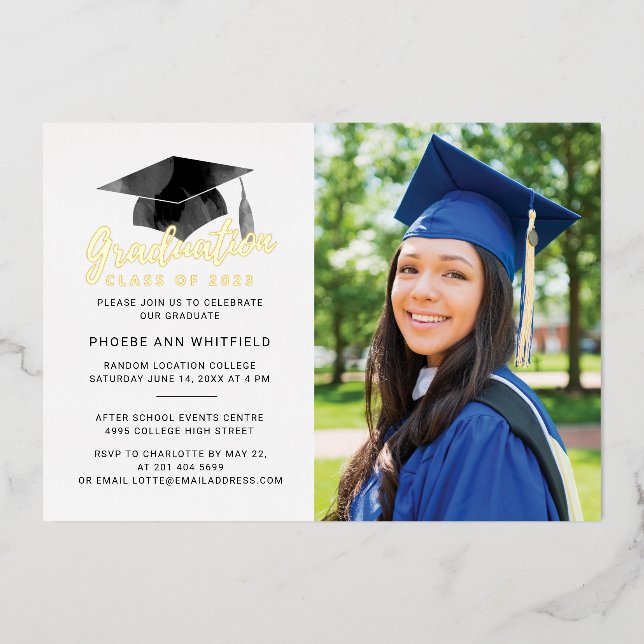 Invitación Con Relieve Metalizado Graduación 2025 Foto Fiesta Gold (Anverso)