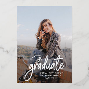 Invitación Con Relieve Metalizado Graduación 2026 Script de Foto Fiesta de Graduació