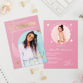 Invitación Con Relieve Metalizado Graduación con Brillo Rosa Moderno y Retro