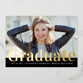 Invitación Con Relieve Metalizado Graduación de Foto Tipográfica Moderna en Oro y Ne