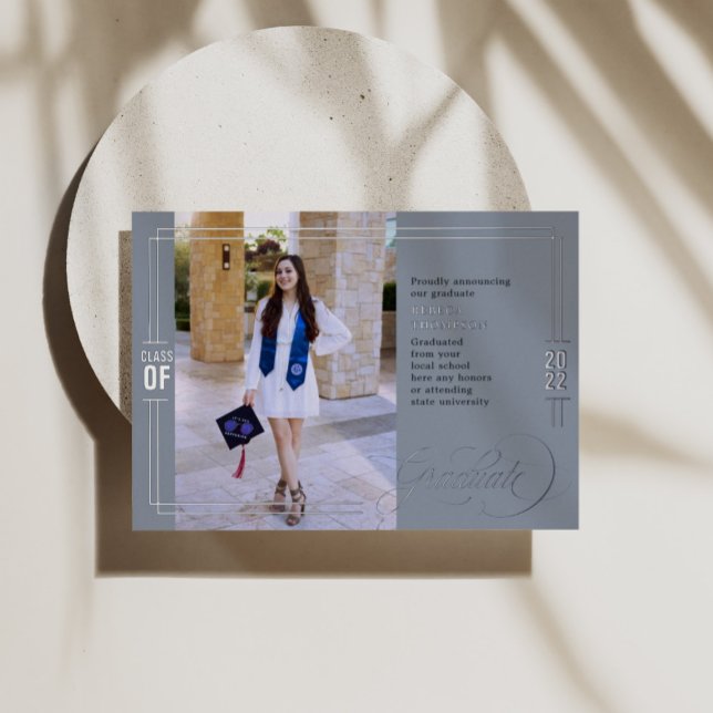 Invitación Con Relieve Metalizado Graduación de guión clásico azul y plata (Subido por el creador)