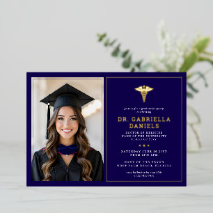 Invitación Con Relieve Metalizado Graduación de médico titulado en facultad de medic