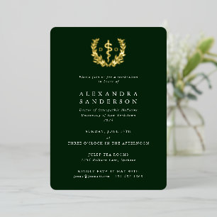 Invitación Con Relieve Metalizado Graduación de Médico Verde de Medicina Osteopática