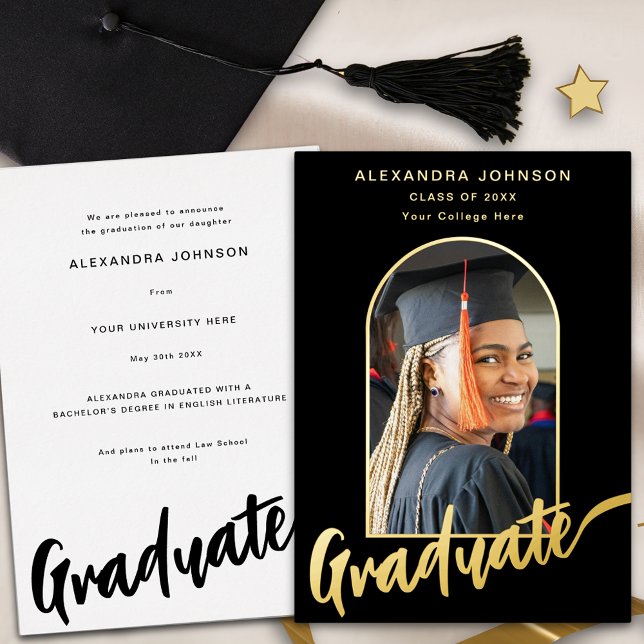 Invitación Con Relieve Metalizado Graduación Foto Elegante Guión Arco Dorado Negro (Elegant gold foil script graduate photo arch black Graduation announcement card)