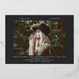 Invitación Con Relieve Metalizado Graduación Foto Línea Arte Gris Oscuro