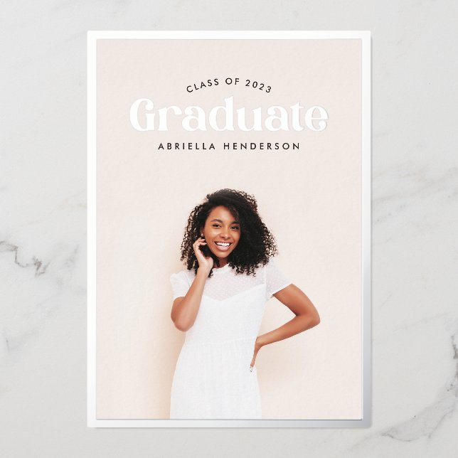 Invitación Con Relieve Metalizado Graduación Retro de Foto Moderna (Anverso)