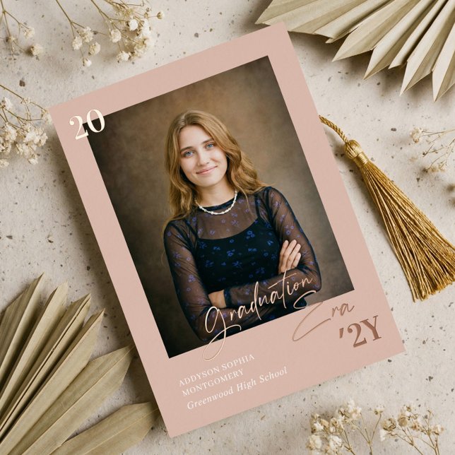 Invitación Con Relieve Metalizado Graduation Era Minimal Graduate Photo Announcement (Graduation Era Minimal Graduate Photo Announcement)