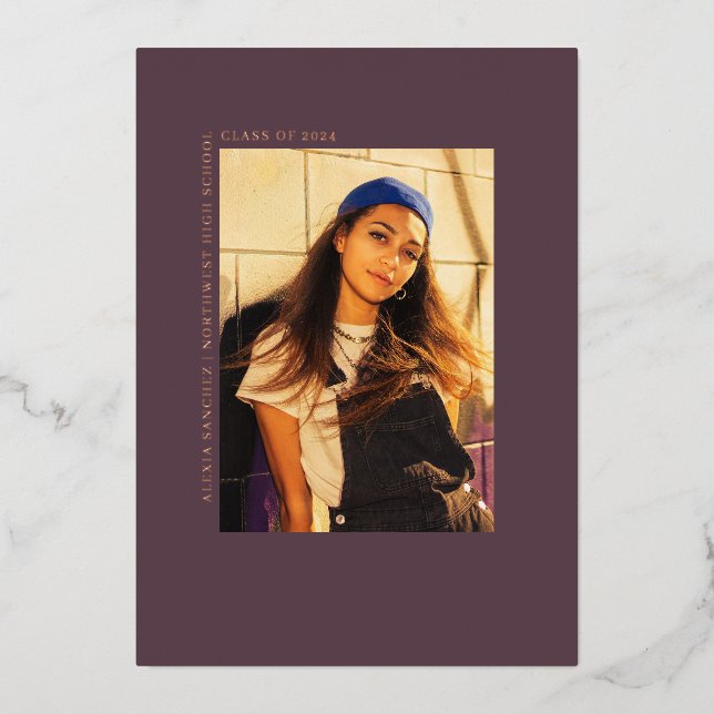 Invitación Con Relieve Metalizado Graduation Photo Line Art Merlot Announcement (Anverso)