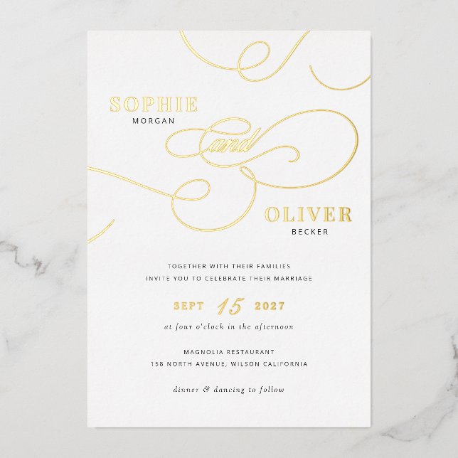 Invitación Con Relieve Metalizado Guión de caligrafía moderno elegante Boda dorada (Anverso)