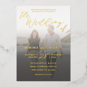 Invitación Con Relieve Metalizado Guión de Relieve metalizado dorado moderno e invit