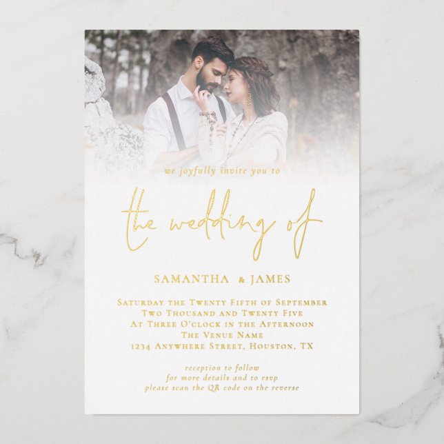 Invitación Con Relieve Metalizado Guión moderno Código QR Foto Boda de lujo oro (Anverso)