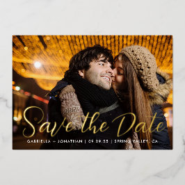 Invitación Con Relieve Metalizado Guión moderno para guardar la fecha de la boda con