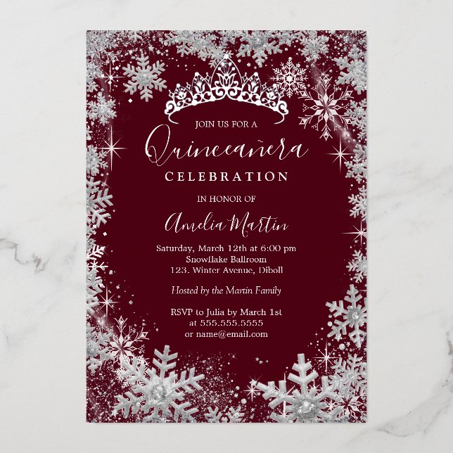 Invitación Con Relieve Metalizado Invierno Snowflake Silver Borgoña Quinceanera (Anverso)