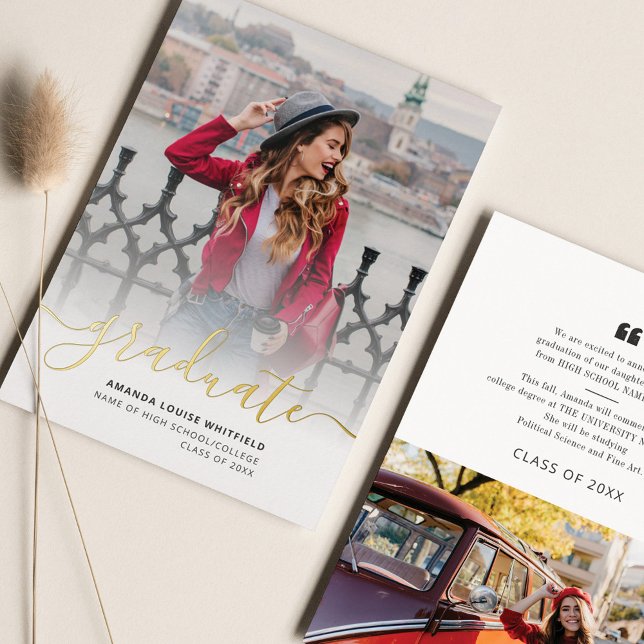 Invitación Con Relieve Metalizado Invitación de Relieve metalizado dorado de Graduac (Subido por el creador)