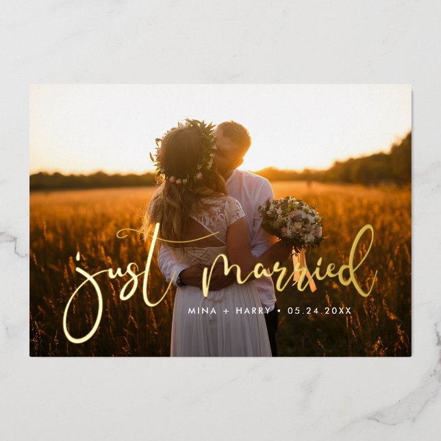 Invitación Con Relieve Metalizado Just Married Romantic Wedding Foil Announcement (Anverso)
