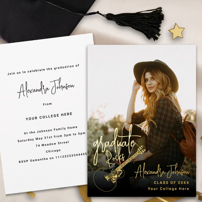 Invitación Con Relieve Metalizado La moderna moda Casual Photo Graduation Party Gold (Modern trendy vertical photo gold foil Graduation party and announcement invitation country guitar)